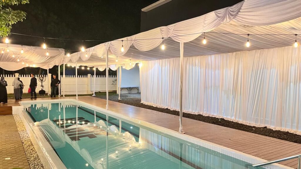 Tenda pesta intimate